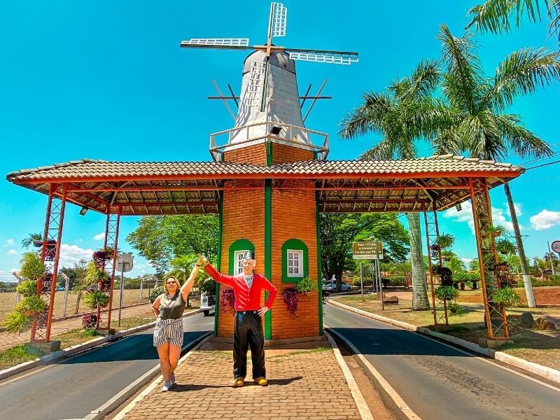 Portal do Moinho da cidade das flores