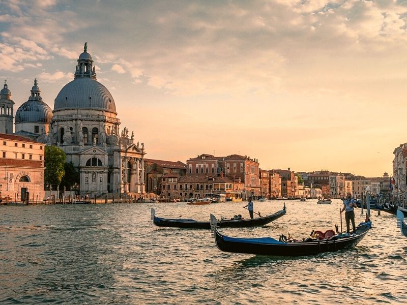 Passeio de gôndola em veneza mais barato